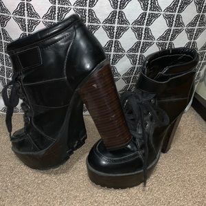 Black just fab boots